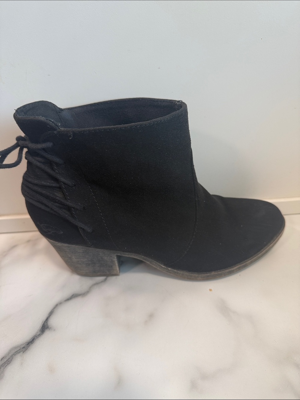 Rocket Dog Sundae Black Suede Lace-Back Bootie size 8